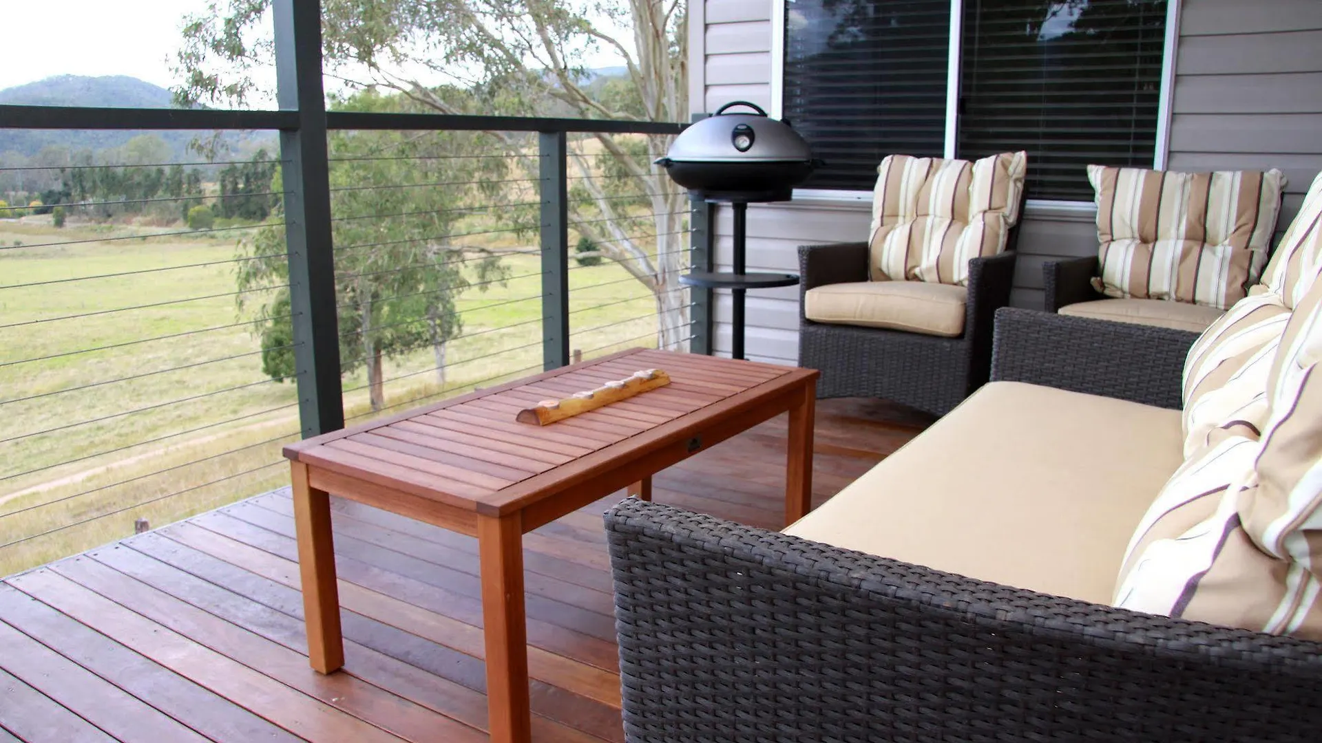 Yabbaloumba Retreat Hotel Booloumba