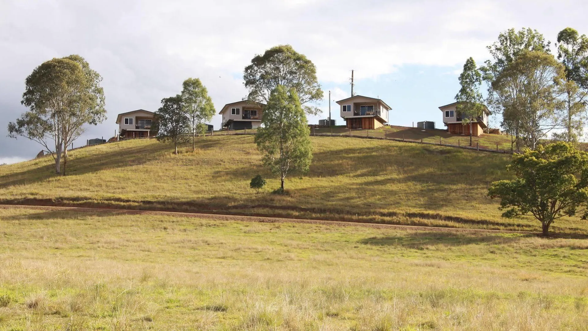 ****  Yabbaloumba Retreat Hotel Booloumba Australia